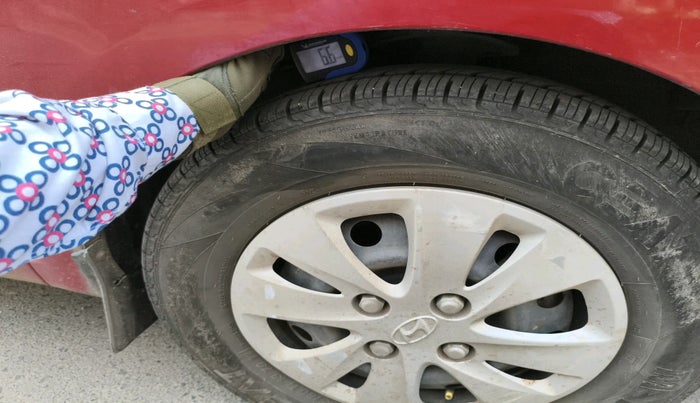 2011 Hyundai i10 MAGNA 1.1, Petrol, Manual, 48,000 km, tyre