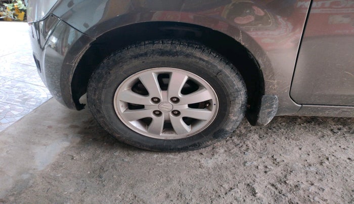 2011 Maruti Ritz ZXI, Petrol, Manual, 39,124 km, tyre