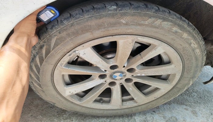 2013 BMW 5 Series 520D 2.0, Diesel, Automatic, 1,76,539 km, tyre