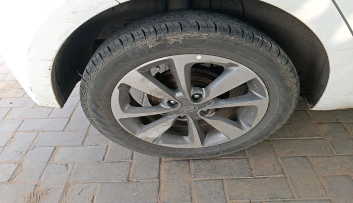 2014 Hyundai Elite i20 SPORTZ 1.2 (O), Petrol, Manual, 81,969 km, tyre