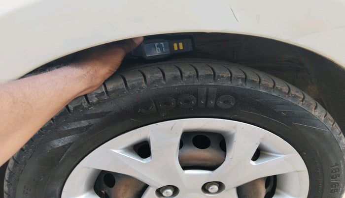 2014 Hyundai Grand i10 SPORTZ 1.1 CRDI, Diesel, Manual, 1,48,295 km, tyre