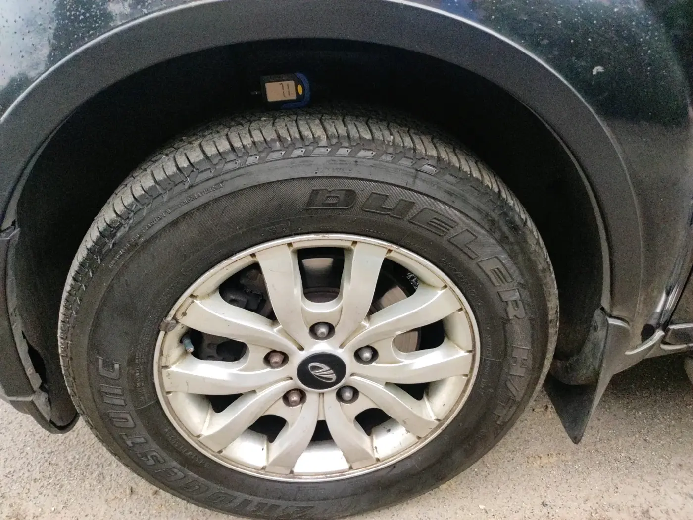 2017 Mahindra XUV500 W10 AWD AT, Diesel, Automatic, 1,19,000 km, tyre