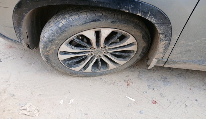 2019 MG HECTOR SUPER 2.0 DIESEL, Diesel, Manual, 74,652 km, tyre