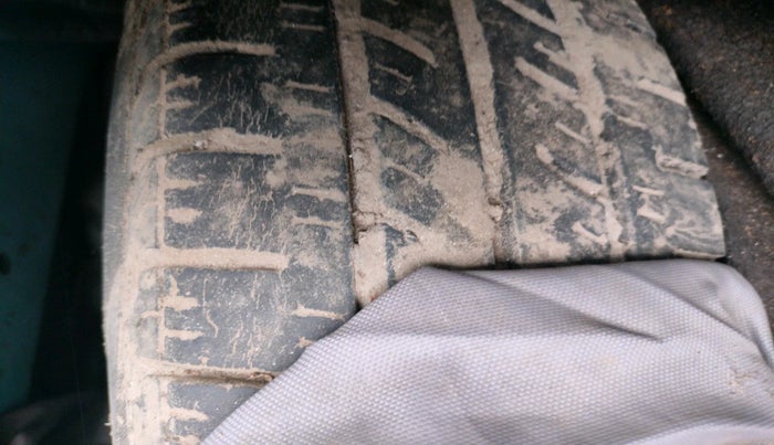 2014 Datsun Go T, Petrol, Manual, 64,041 km, tyre