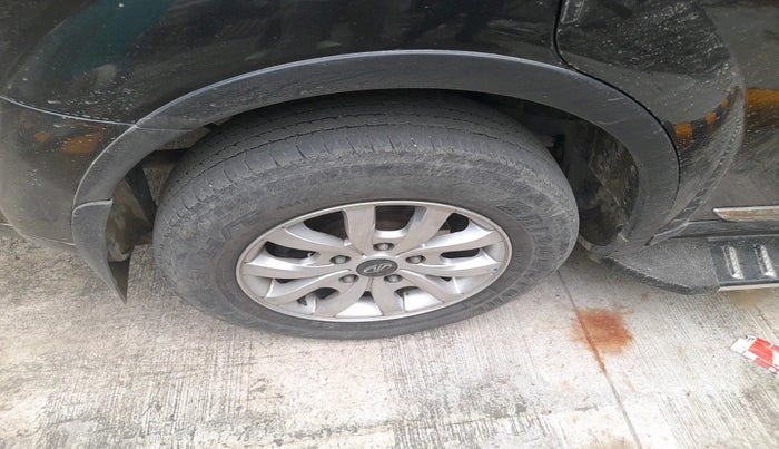 2021 Mahindra XUV500 W9, Diesel, Manual, 58,258 km, tyre