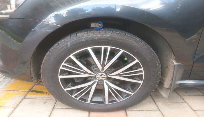 2017 Volkswagen Polo ALLSTAR 1.2, Petrol, Manual, 97,000 km, tyre