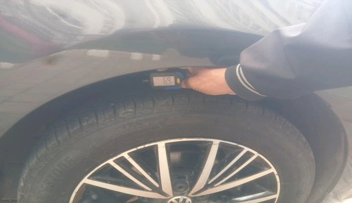 2017 Volkswagen Polo ALLSTAR 1.2, Petrol, Manual, 97,000 km, tyre