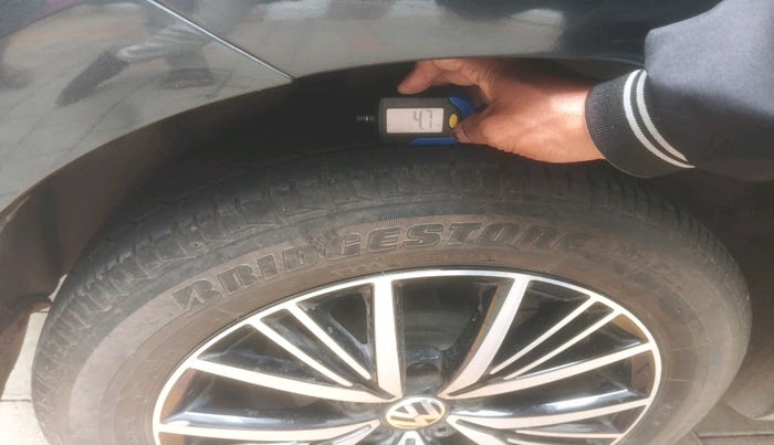 2017 Volkswagen Polo ALLSTAR 1.2, Petrol, Manual, 97,000 km, tyre