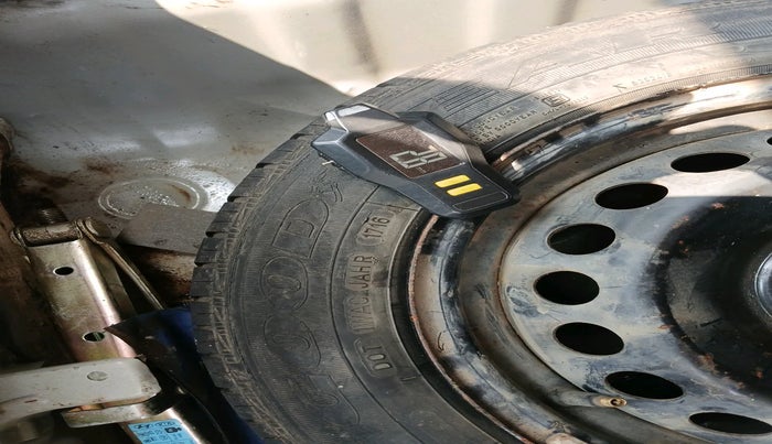 2016 Hyundai Grand i10 1.2 Anniversary Edition , Petrol, Manual, 22,700 km, tyre