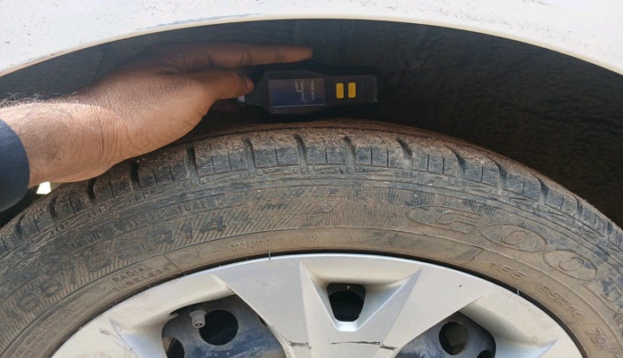 2016 Hyundai Grand i10 1.2 Anniversary Edition , Petrol, Manual, 22,700 km, tyre