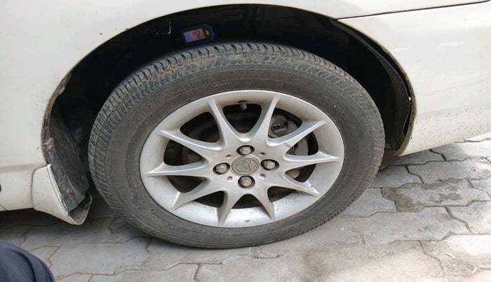 2006 Toyota Corolla H5 E 1.8, Petrol, Manual, 79,778 km, tyre