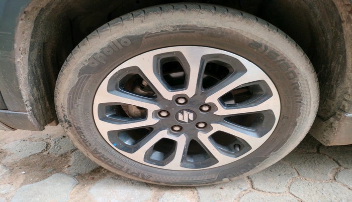 2022 Maruti Grand Vitara ALPHA SMART HYBRID, Petrol, Manual, 13,00,000 km, tyre