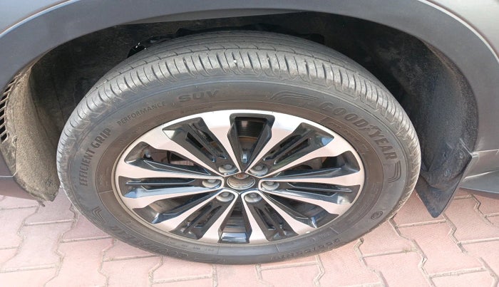 2021 MG GLOSTER SAVVY 6 STR 2.0 TWIN TURBO 4WD, Diesel, Automatic, 71,217 km, tyre