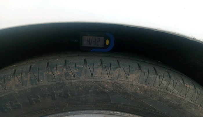 2013 Hyundai i20 SPORTZ 1.4 CRDI, Diesel, Manual, 1,28,293 km, tyre