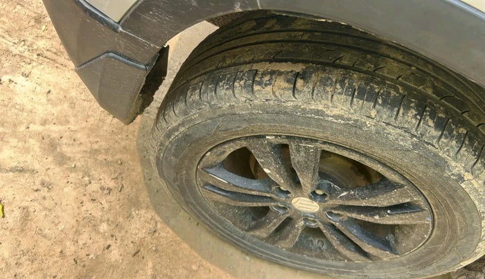 2019 Maruti Vitara Brezza ZDI, Diesel, Manual, 1,04,085 km, tyre