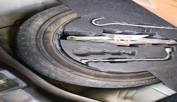 2017 Honda WR-V 1.5L I-DTEC VX MT, Diesel, Manual, 97,990 km, tyre