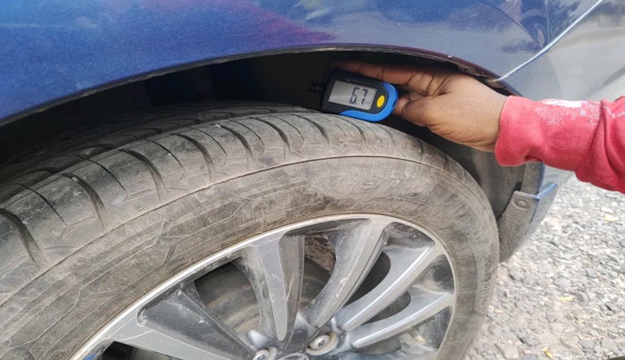 2018 Maruti Ciaz ALPHA  AT 1.5 SHVS PETROL, Petrol, Automatic, 61,245 km, tyre