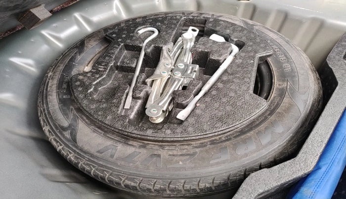 2018 Maruti Ciaz ALPHA  AT 1.5 SHVS PETROL, Petrol, Automatic, 61,245 km, tyre