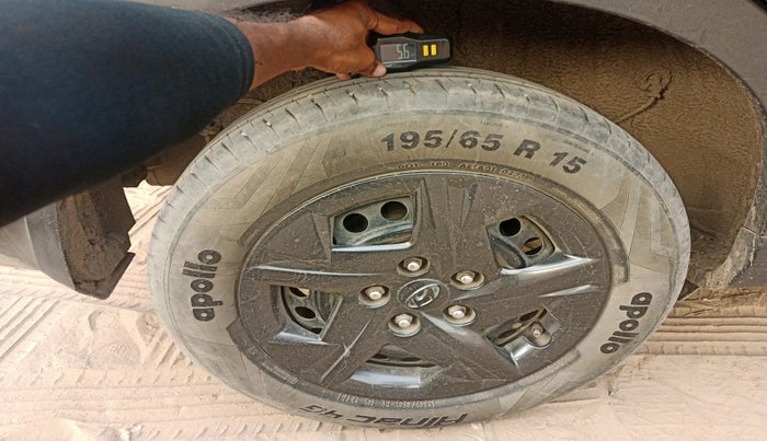 2023 Hyundai VENUE SX 1.2 PETROL, Petrol, Manual, 22,423 km, tyre