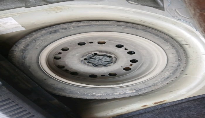 2014 Volkswagen Polo COMFORTLINE 1.2L PETROL, Petrol, Manual, 28,132 km, tyre