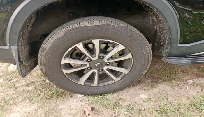 2024 Mahindra SCORPIO-N Z8 PETROL AT 7 STR, Petrol, Automatic, 13,734 km, tyre