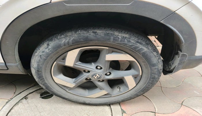 2019 Hyundai VENUE SX PLUS 1.0 TURBO DCT, Petrol, Automatic, 84,000 km, tyre