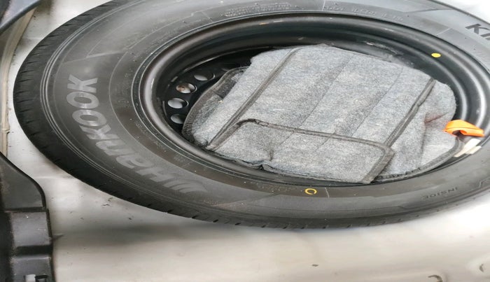 2019 Hyundai VENUE SX PLUS 1.0 TURBO DCT, Petrol, Automatic, 84,000 km, tyre