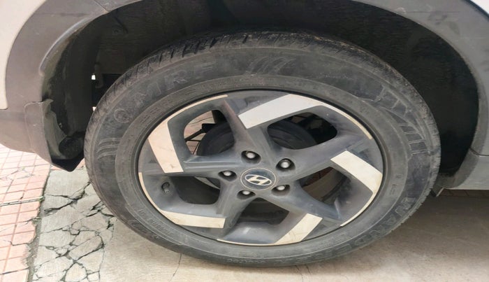 2019 Hyundai VENUE SX PLUS 1.0 TURBO DCT, Petrol, Automatic, 84,000 km, tyre