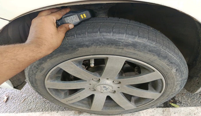 2017 Maruti Wagon R 1.0 LXI CNG, Petrol, Manual, 95,500 km, tyre