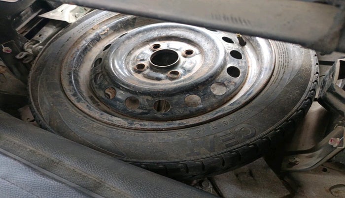 2017 Maruti Wagon R 1.0 LXI CNG, Petrol, Manual, 95,500 km, tyre