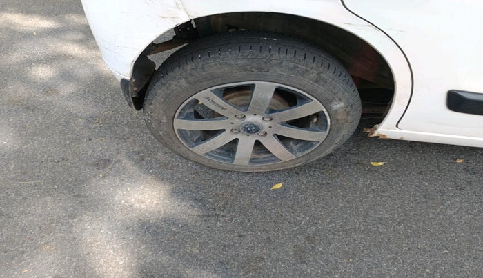 2017 Maruti Wagon R 1.0 LXI CNG, Petrol, Manual, 95,500 km, tyre