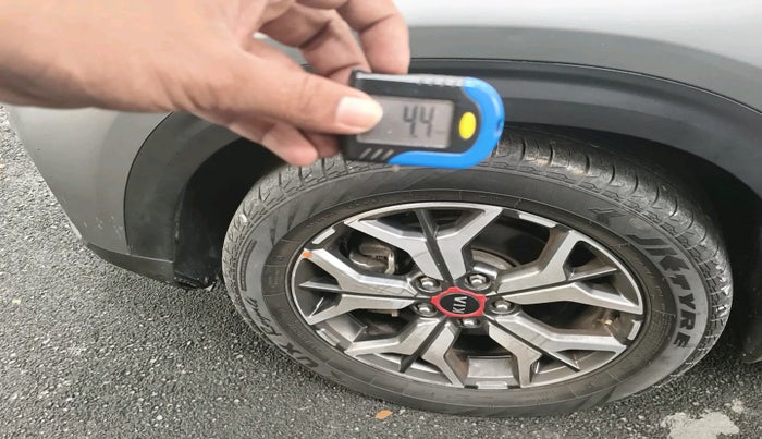 2019 KIA SELTOS HTX PLUS 1.5 DIESEL, Diesel, Manual, 1,10,409 km, tyre
