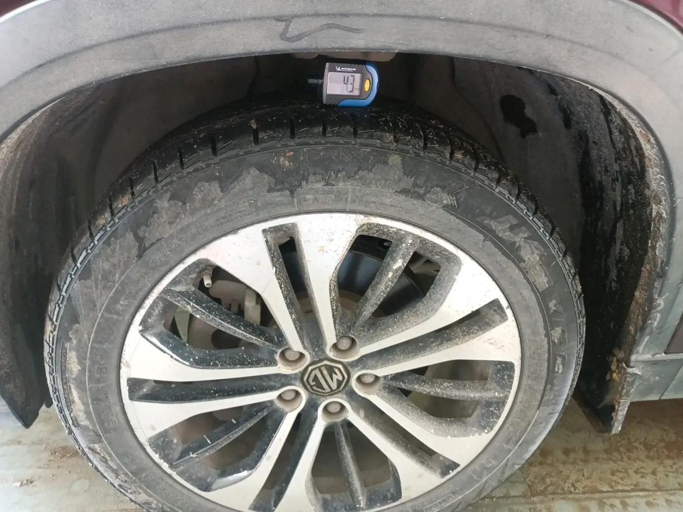 2021 MG HECTOR PLUS SHARP 1.5 PETROL TURBO DCT 6-STR, Petrol, Automatic, 90,751 km, tyre