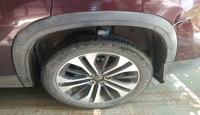 2021 MG HECTOR PLUS SHARP 1.5 PETROL TURBO DCT 6-STR, Petrol, Automatic, 90,751 km, tyre