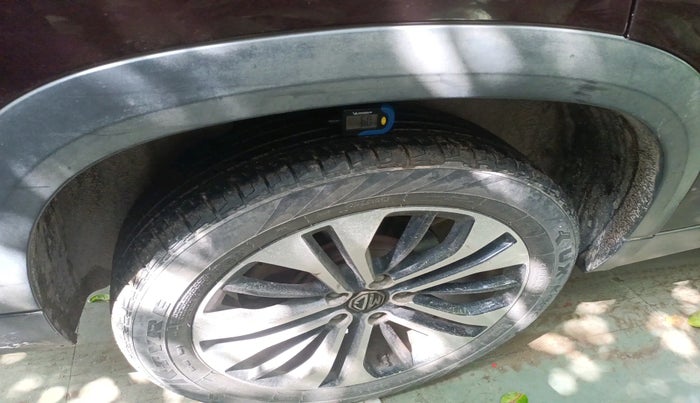 2021 MG HECTOR PLUS SHARP 1.5 PETROL TURBO DCT 6-STR, Petrol, Automatic, 90,751 km, tyre