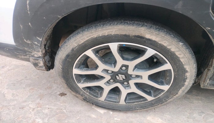 2022 Maruti XL6 ZETA MT, Petrol, Manual, 7,22,420 km, tyre