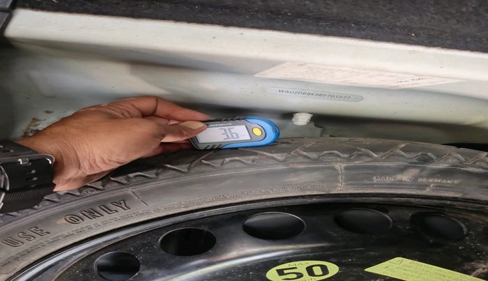 2011 Audi A4 1.8 TFSI, Petrol, Automatic, 68,000 km, tyre