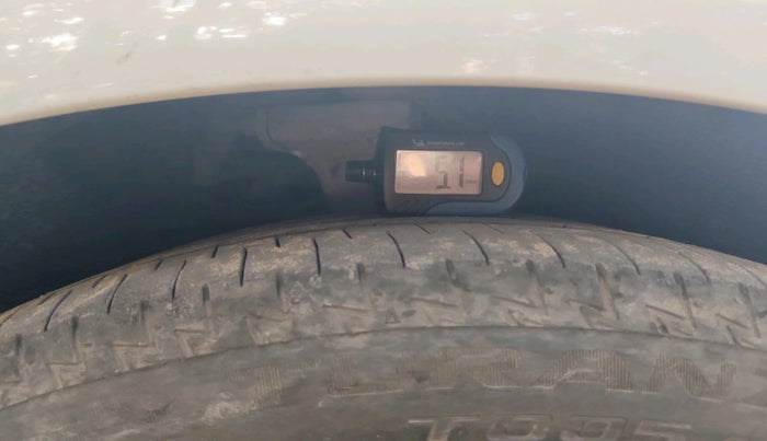 2011 Audi A4 1.8 TFSI, Petrol, Automatic, 68,000 km, tyre