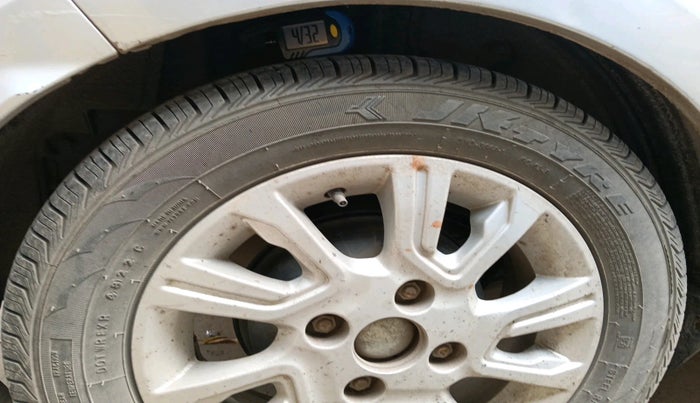 2018 Tata Tiago XZ PETROL, Petrol, Manual, 1,61,618 km, tyre