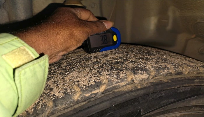 2010 Fiat Grand Punto EMOTION PACK 1.3 90 HP, Diesel, Manual, 1,17,540 km, tyre