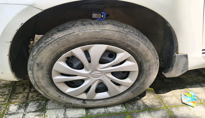 2013 Maruti Swift VXI, Petrol, Manual, 74,258 km, tyre