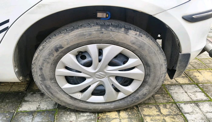 2013 Maruti Swift VXI, Petrol, Manual, 74,258 km, tyre