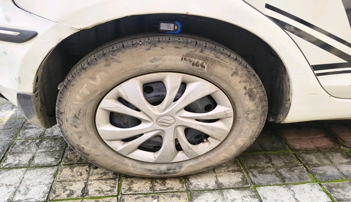 2013 Maruti Swift VXI, Petrol, Manual, 74,258 km, tyre