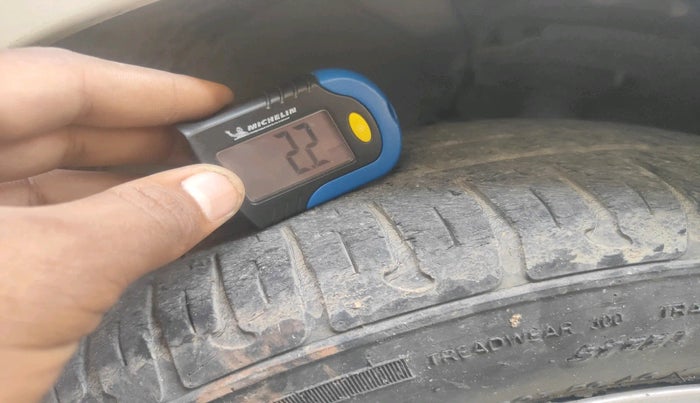 2017 Hyundai Grand i10 SPORTZ 1.2 KAPPA VTVT, Petrol, Manual, 32,779 km, tyre