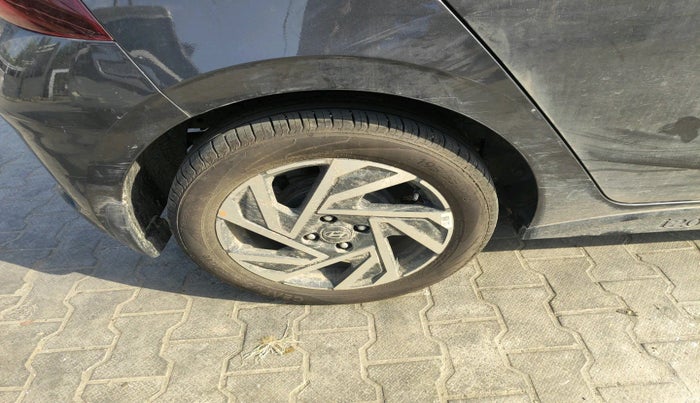 2024 Hyundai NEW I20 ASTA 1.2 MT, Petrol, Manual, 10,321 km, tyre