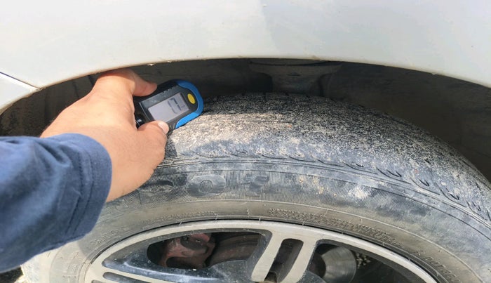 2013 Maruti Wagon R 1.0 VXI, Petrol, Manual, 1,18,651 km, tyre