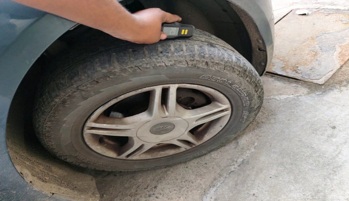 2019 Mahindra MARAZZO M6 8 STR, Diesel, Manual, 93,000 km, tyre