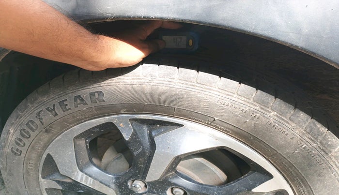 2016 Honda BR-V 1.5L I-VTEC V CVT, Petrol, Automatic, 91,354 km, tyre