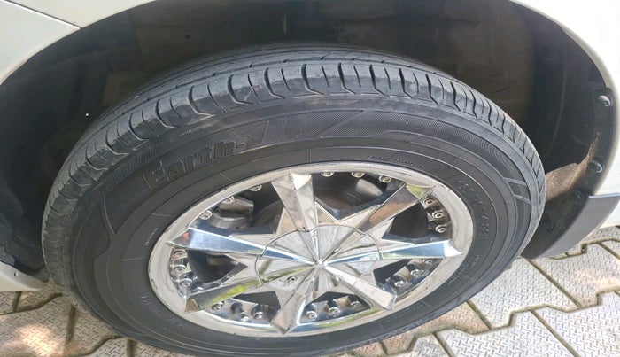 2013 Maruti Swift Dzire VDI, Diesel, Manual, 1,31,000 km, tyre