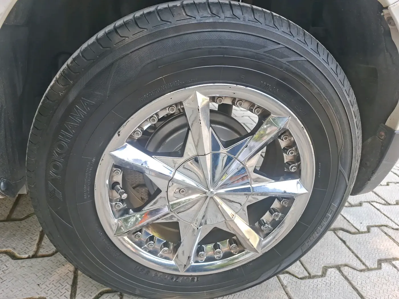 2013 Maruti Swift Dzire VDI, Diesel, Manual, 1,31,000 km, tyre